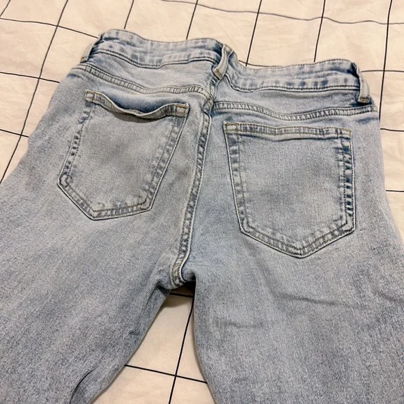 Beautiful Jeans 🩵🩵 - Picture 3 of 5